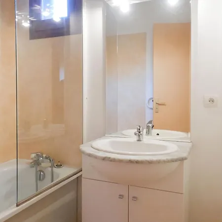 Apartamento Confortable à Ignaux, 31 M² Avec Piscine